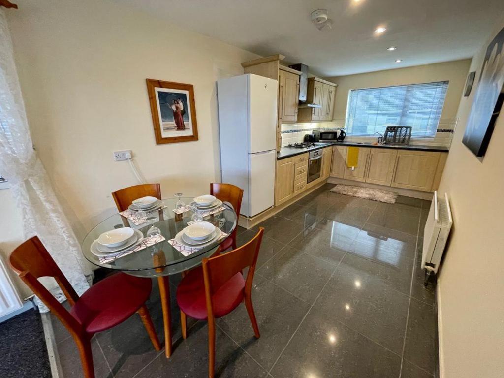 The View Apartment Londonderry ภายนอก รูปภาพ